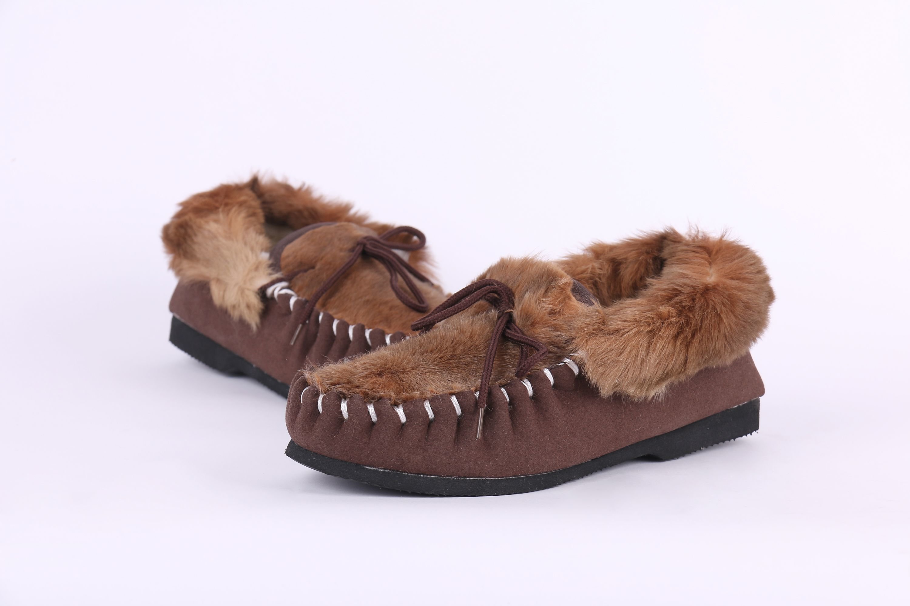Yixing fur products Co., Ltd also manufacture sheepskin shoes and kangaroo skin shoes 